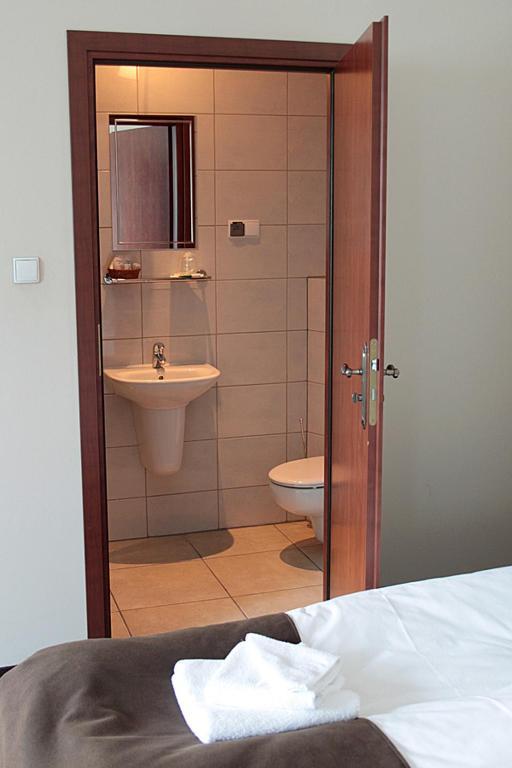 A' Propos Hotel, Restauracja, Club Wałbrzych Habitación foto